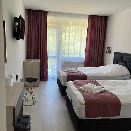 Hotel лилия 2*